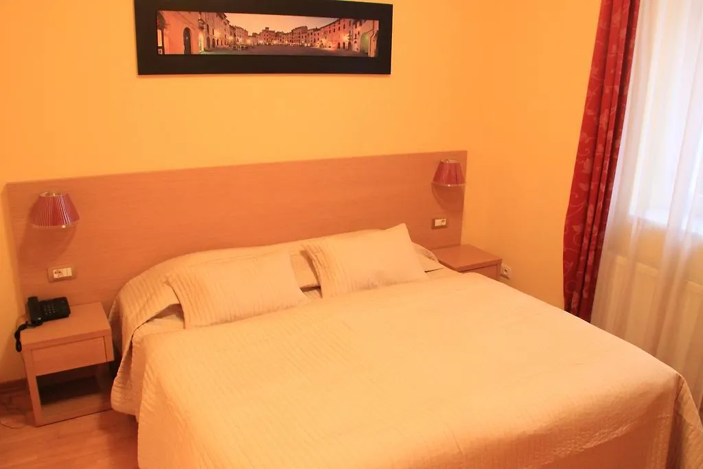City Lounge Hotel Prag 3*,